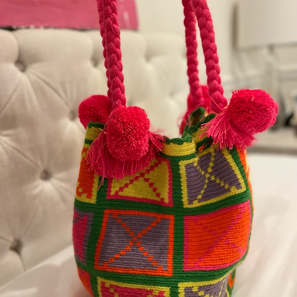 Colombian wayuu mochilla bag